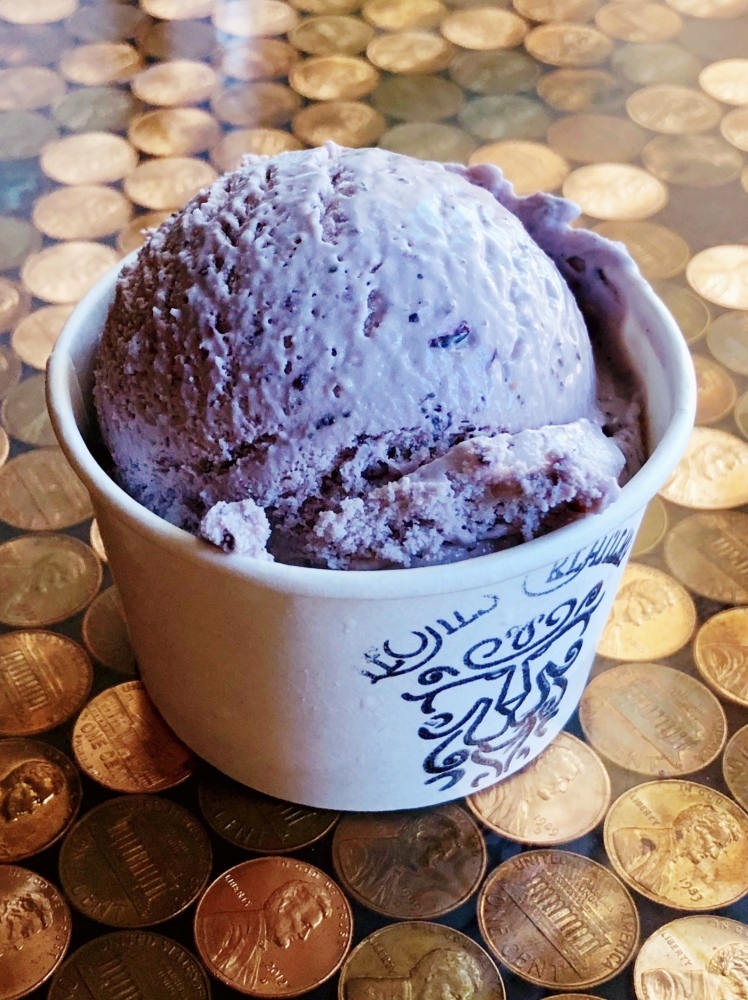 Fruity and herby (and so delicious!). Bursting with blackberries, basil, and a hint of lemon.