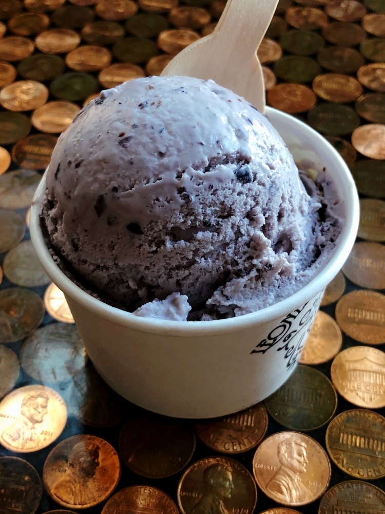 An OG favorite at Leones' Creamery. Bursting with sweet blueberries and a lil' bit of goat cheese funk. It's creamy, sweet, tangy, and perfect.