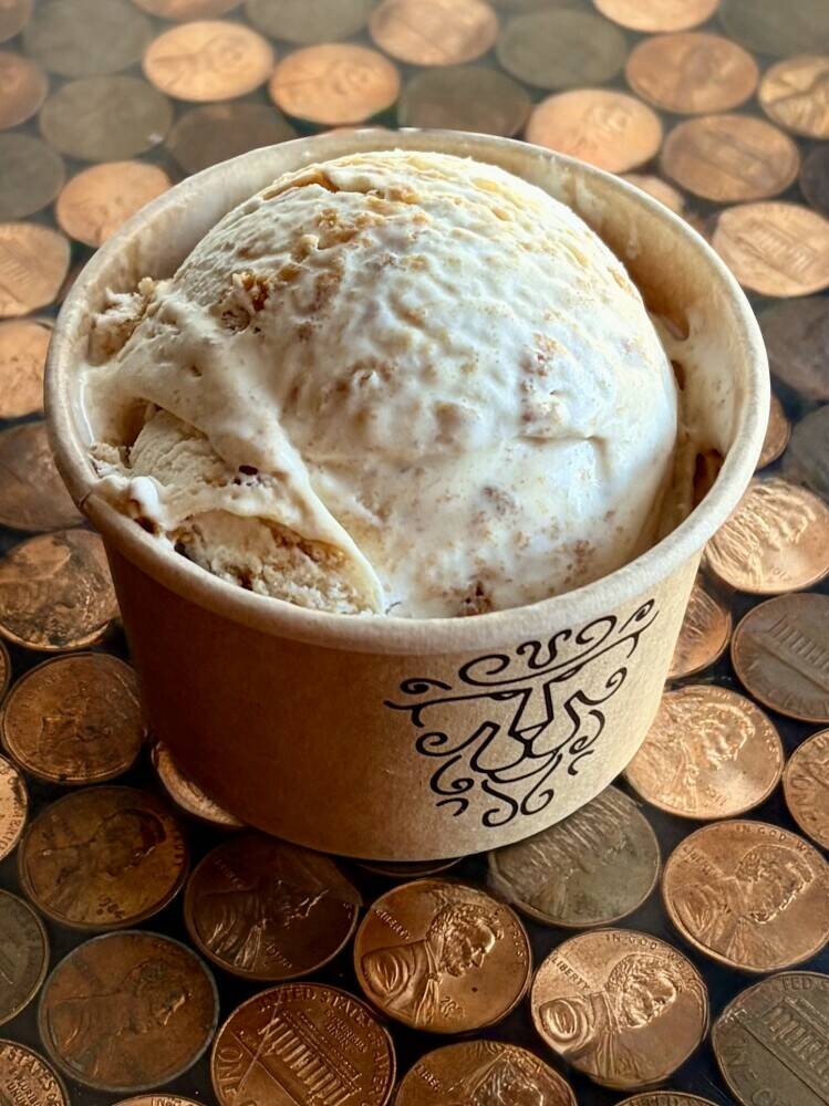 With a thick ribbon of cookie butter and bites of biscoff cookies, this flavor is SO addictive and delicious.