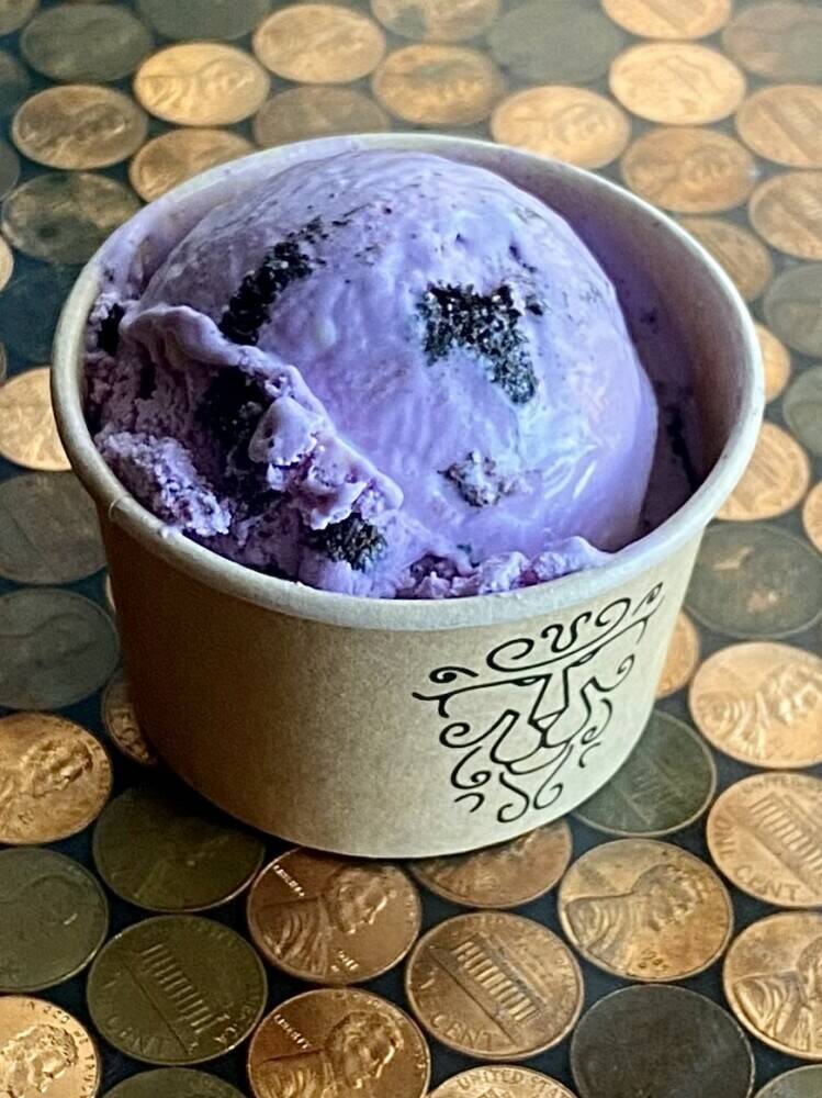 Named after one of our favorite spooky season tunes! Creamy vanilla-marshmallow ice cream (dyed a vivid violet with purple sweet potato powder!!) with mini marshmallows, Oreos, and mini white chocolate chips. Sooooo goooood.