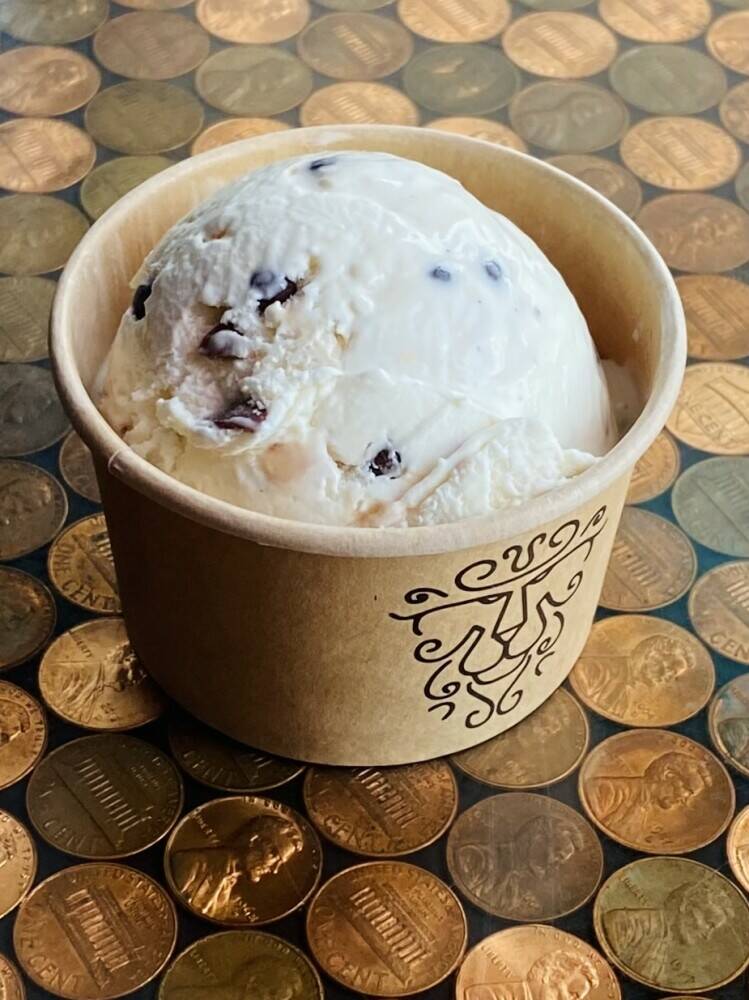 Creamy, vanilla malt ice cream, chock-full of chopped malt balls and mini, crisp chocolate pearls! SO GOOD.