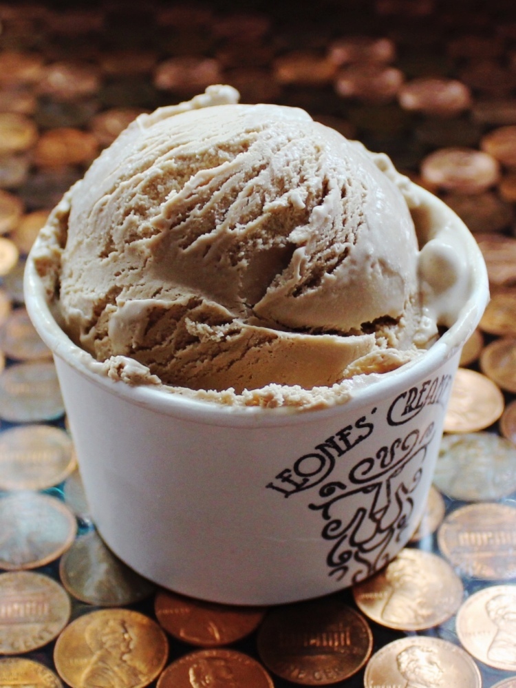 Root beer float fans, this one's for you! Creamy, sweet, and full of that classic root beer flavor (you'd almost swear you can taste the fizz).
